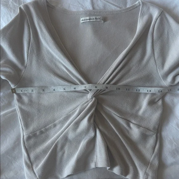 Abercrombie Twist Front Long Sleeve, cream - Picture 5 of 7